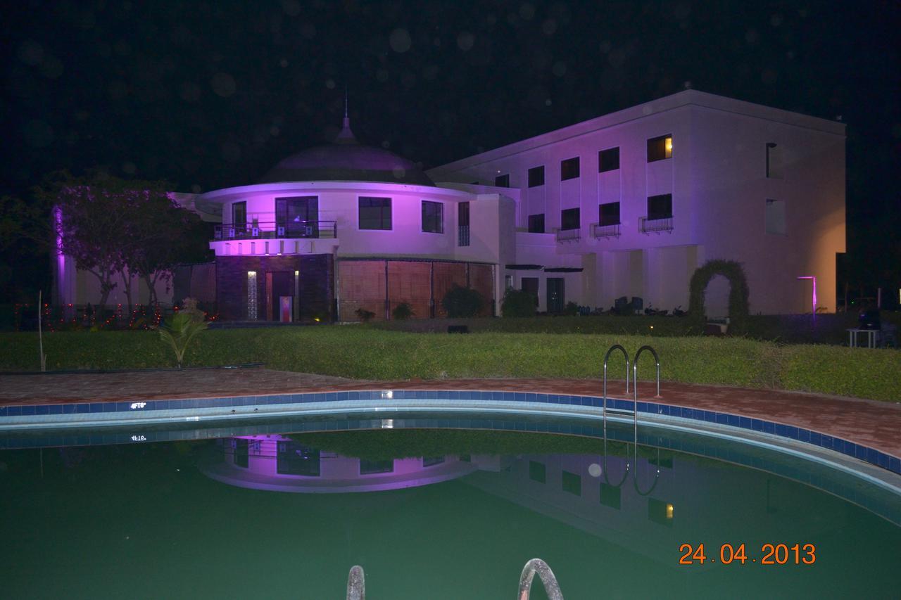 The Palm Resort Bhilwara Luaran gambar